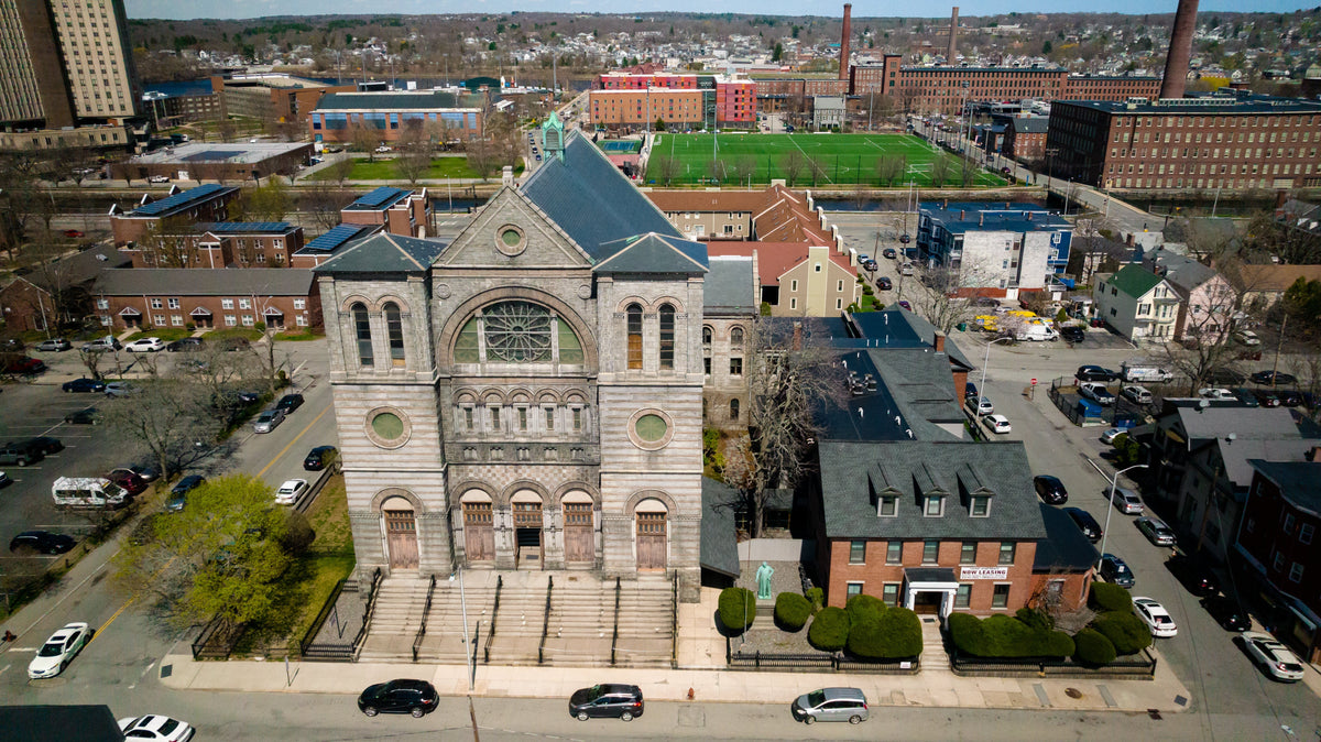 ZACH BRYAN PURCHASES HISTORIC FORMER SAINT JEAN BAPTISTE CHURCH IN LOWELL, MA, TO TRANSFORM IT INTO THE JACK KEROUAC CENTER
